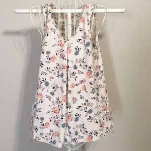 Maurice’s, size small light weight tank